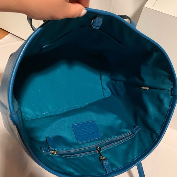 Coach Handbag - Picture 5 of 8